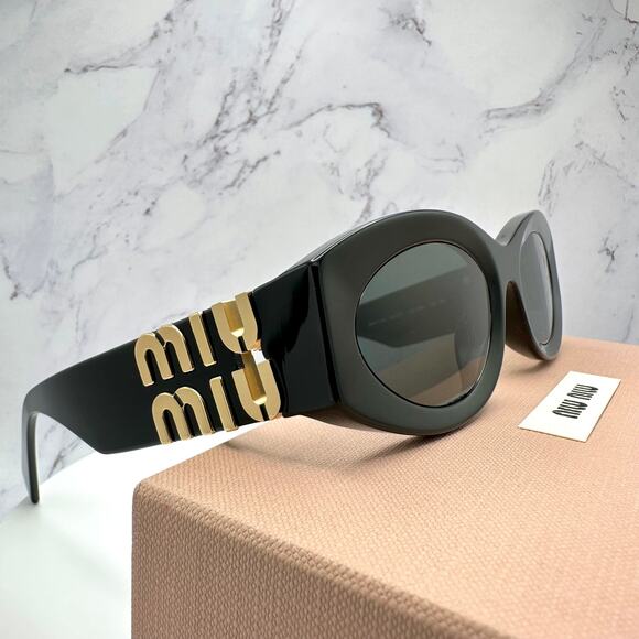 New MIU MIU Sunglasses - Picture 14 of 16